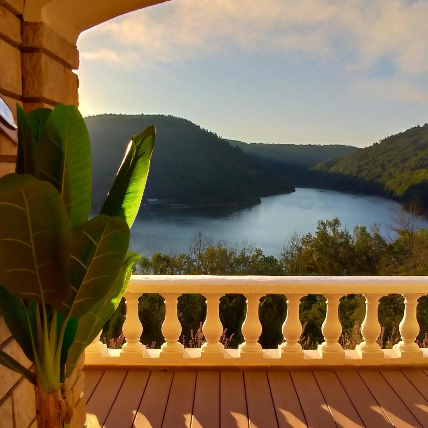 Ma Villa Au Bord De L'Eau Miremont  Buitenkant foto